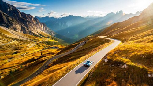 Dolomites : les plus belles routes d'Italie en supercar (mars-octobre)