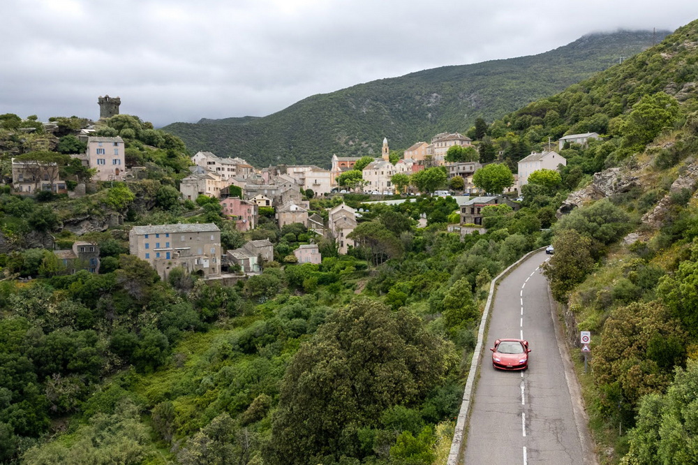 Rallye touristique Corse - GT et supercars