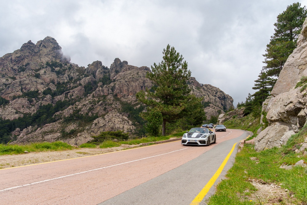 Rallye touristique - Tour de la Corse en supercars