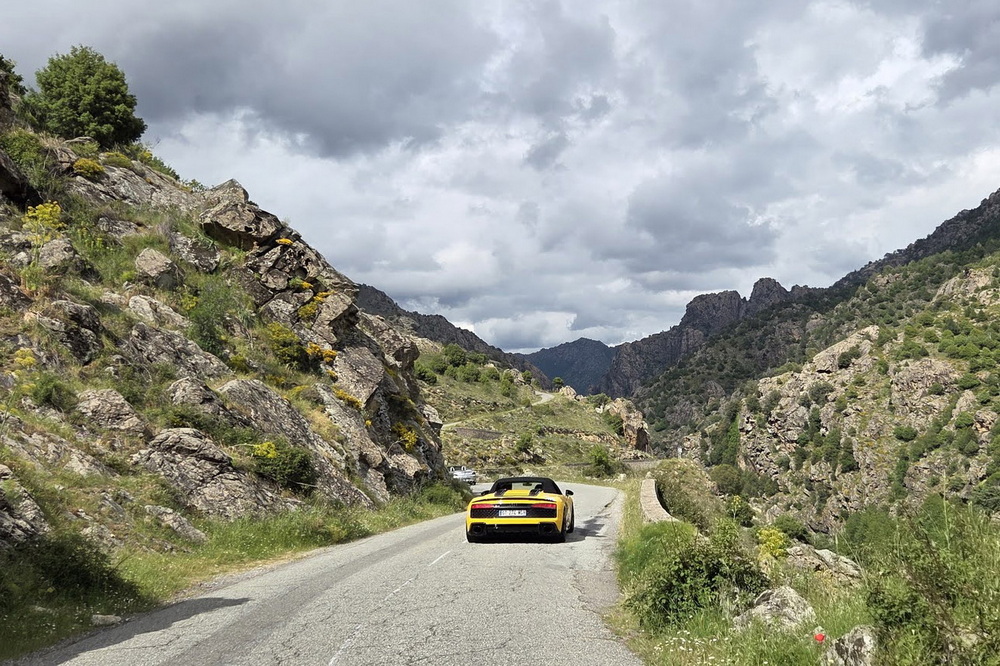Rallye touristique - Tour de la Corse en supercars