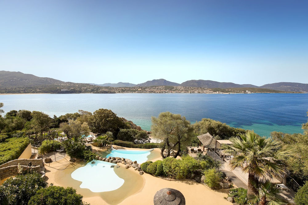 Rallye touristique en Corse - Déjeuner à La Paillote (hôtel Marinca 5*)