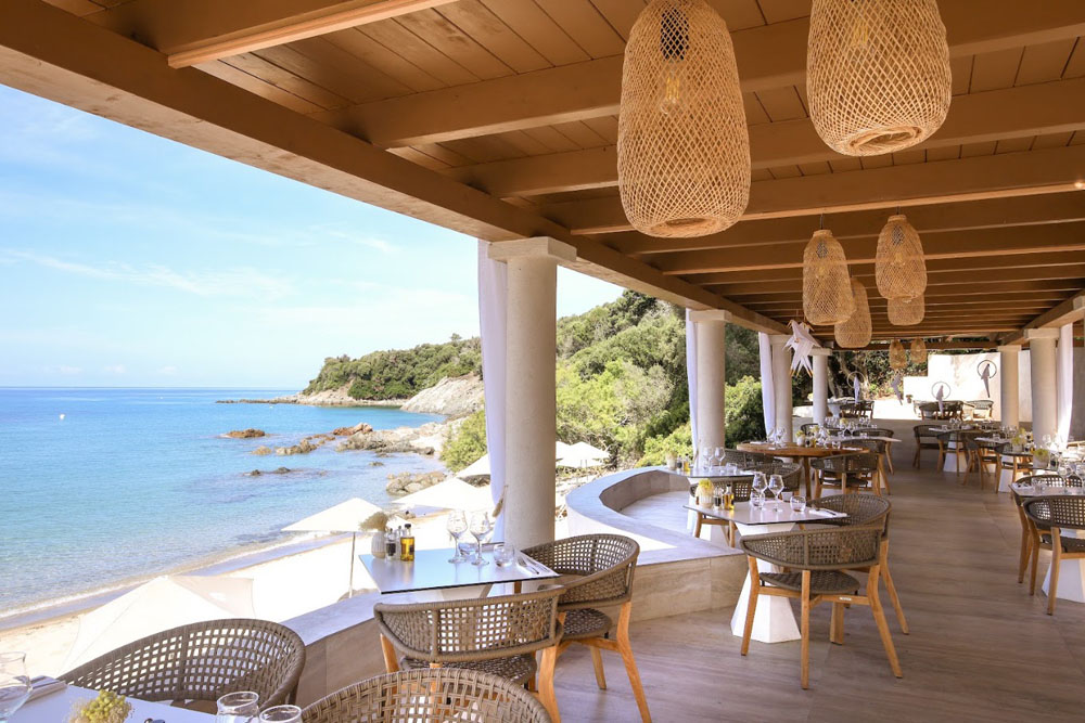 Rallye touristique en Corse - Déjeuner à La Paillote (hôtel Marinca 5*)
