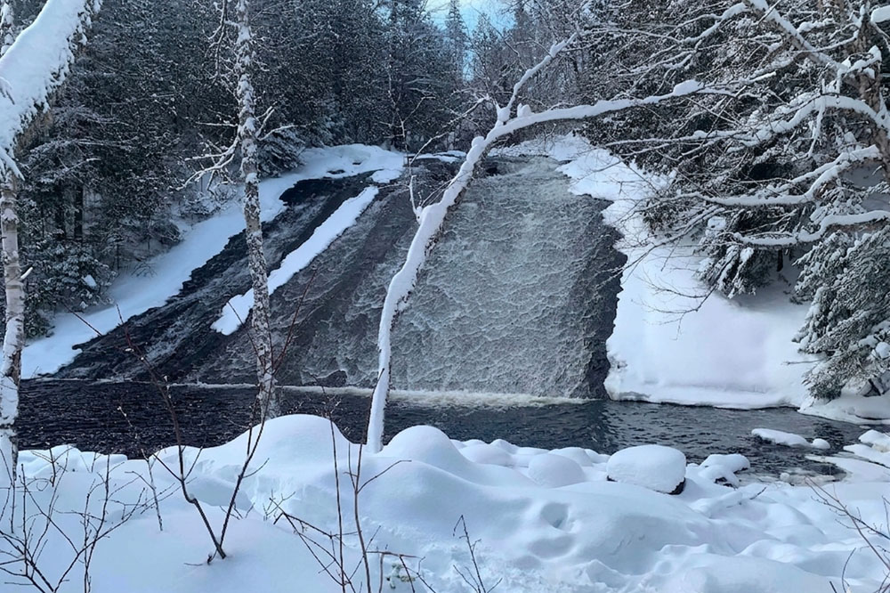 Raid motoneige Canada - Montagne du Diable et chutes du Windigo